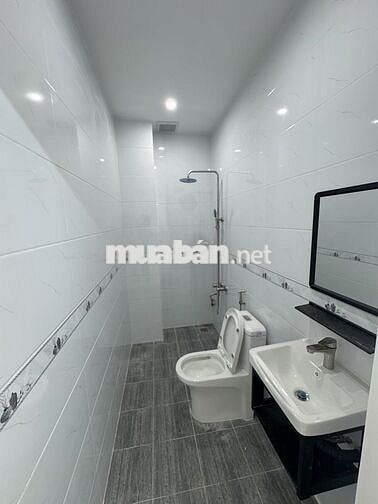 NHÀ MỚI 3 TẦNG 4 PN - GẦN NGUYỄN SƠN - TÂN PHÚ - HẺM XE HƠI THÔNG