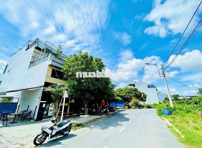 Đất làm nhà vườn 200m2 ngay Thị trấn Củ Chi. Đường Huỳnh Văn Cọ 8m