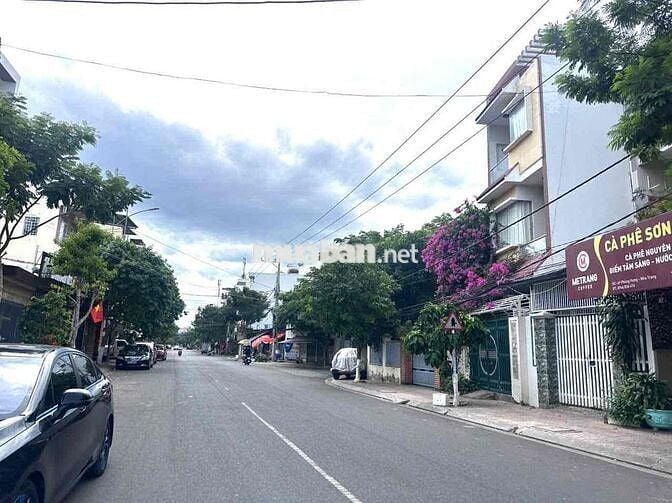 Bán Nhà Đất 2 Mặt Tiền Đường Phùng Hưng Nha Trang Hướng Đông Nam