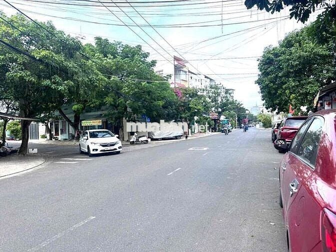 Bán Nhà Đất 2 Mặt Tiền Đường Phùng Hưng Nha Trang Hướng Đông Nam