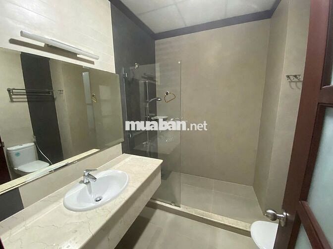 Cho Thuê Nhà Đường Trần Quý Khách, Quận 1 ( 4x18m - 3 lầu )