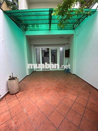 Cho Thuê Nhà Đường Trần Quý Khách, Quận 1 ( 4x18m - 3 lầu )