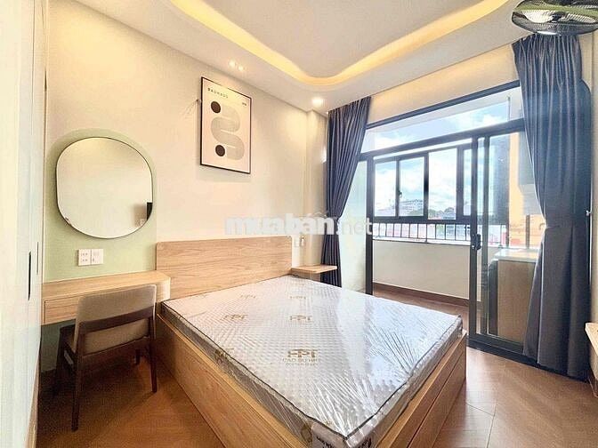 Căn hộ Full nội thất 1PN tách bếp cửa sổ lớn ngay chợ bà chiểu gần Q1