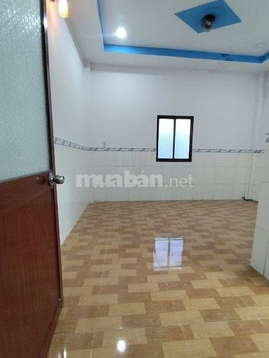 Nhà 1 trệt 1 lầu (4x14) 3pn ngay khu vực chợ Nhị Xuân Hóc Môn