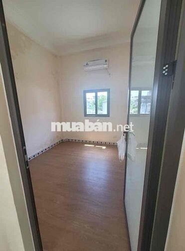 Giá giật mình! Chính Kinh, 40m ra phố, ngõ ba gác, dân xây. Chỉ 6 tỷ