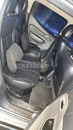 Khách ký gửi tìm chủ mới cho xe Mitsubishi tái pickup cabin kép