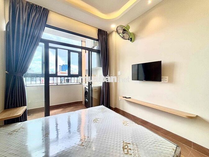 Căn hộ Full nội thất 1PN tách bếp cửa sổ lớn ngay chợ bà chiểu gần Q1