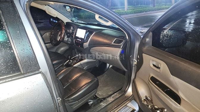 Khách ký gửi tìm chủ mới cho xe Mitsubishi tái pickup cabin kép