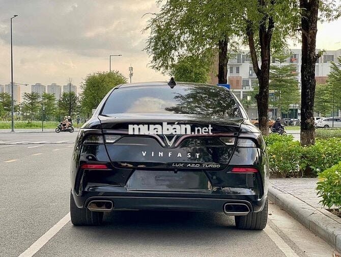 VinFast Lux A2.0 2021 Premium 2.0 AT - 37000 km