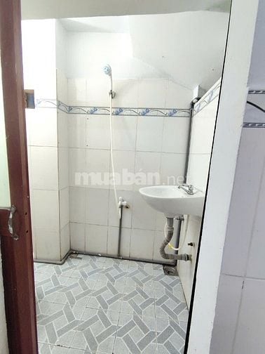 Nhà 1 trệt 1 lầu (4x14) 3pn ngay khu vực chợ Nhị Xuân Hóc Môn