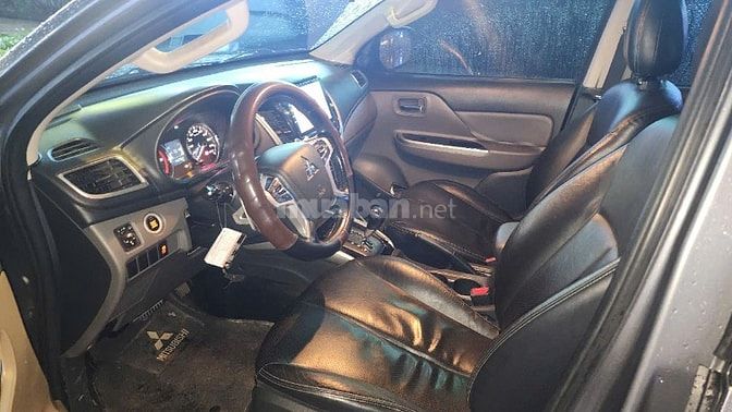 Khách ký gửi tìm chủ mới cho xe Mitsubishi tái pickup cabin kép