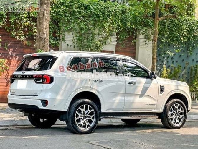 Ford Everest Titanium 2.0L 4x2 AT 2022