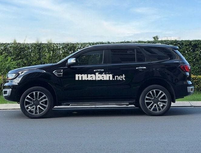 Ford Everest Titanium 4x4 2022 1 Chủ Full BD Hãng