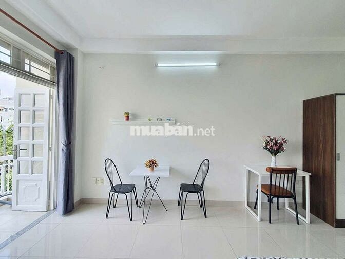STUDIO BAN CÔNG, FULL NỘI THẤT, NUÔI PET, NHÀ MỚI GẦN NHÀ GA TÂN CẢNG