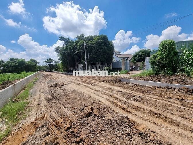 Mặt tiền sông Sài Gòn, 865m2 có 300m2 thổ cư sát KDL Cánh Đồng Hoa