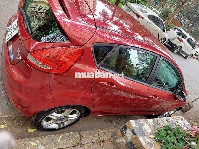 Ford Fiesta 2012 1.6 AT Hatchback - 83100 km