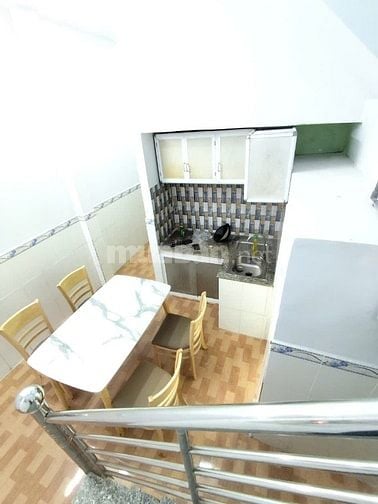 Nhà 1 trệt 1 lầu (4x14) 3pn ngay khu vực chợ Nhị Xuân Hóc Môn