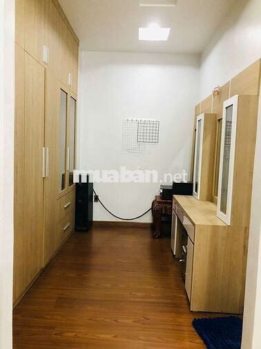 NHÀ TRỆT 2 LẦU KHU BÊN SÔNG GẦN GIGAMALL