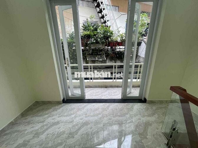 QUẬN 10 CMT8 30M2 3TẦNG 2PN HXH ĐỔ CỬA SÁT MẶT TIỀN SỔ NỞ HẬU