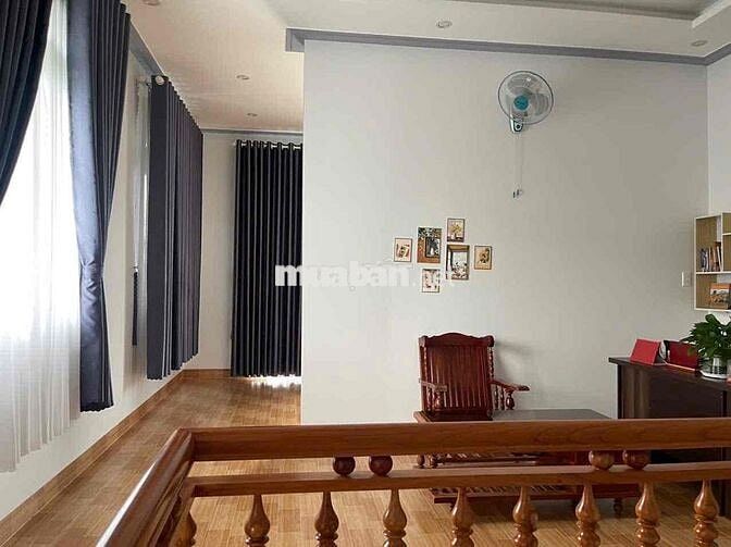 Nhà mới xây mặt đường lớn ngay chợ cá Hà Giang Lộc Sơn