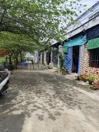 Nhà 1 trệt 1 lầu (4x14) 3pn ngay khu vực chợ Nhị Xuân Hóc Môn