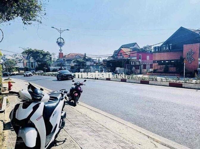 Chính Chủ Đi Định Cư Bán Lỗ Mảnh Đất Có Sẵn Nhà P3 Đà Lạt Thu Hồi Vốn