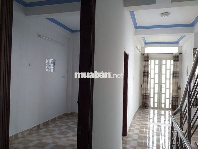 Nhà nguyên căn hẽm 3 gác cho thuê