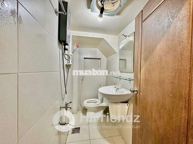 DUPLEX FULL NỘI THẤT - THANG MÁY + MẶT TIỀN SÁT QUẬN 10.