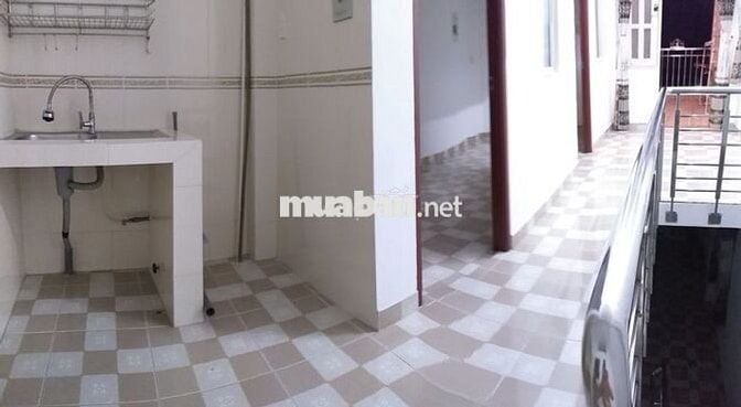 Nhà nguyên căn hẽm 3 gác cho thuê