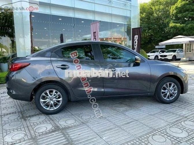 Mazda 2 1.5 AT 2025