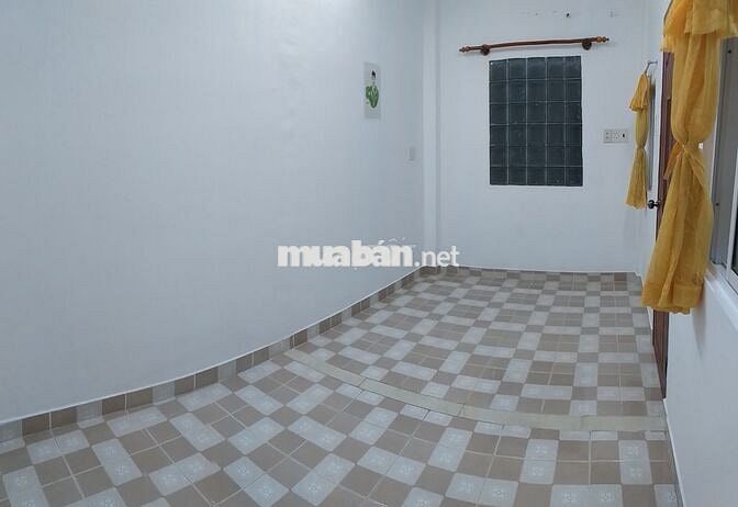 Nhà nguyên căn hẽm 3 gác cho thuê