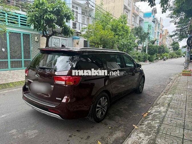 Kia Sedona 2017 - 100000 km
