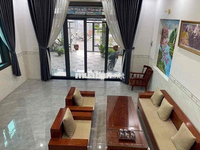 Nhà mới xây mặt đường lớn ngay chợ cá Hà Giang Lộc Sơn