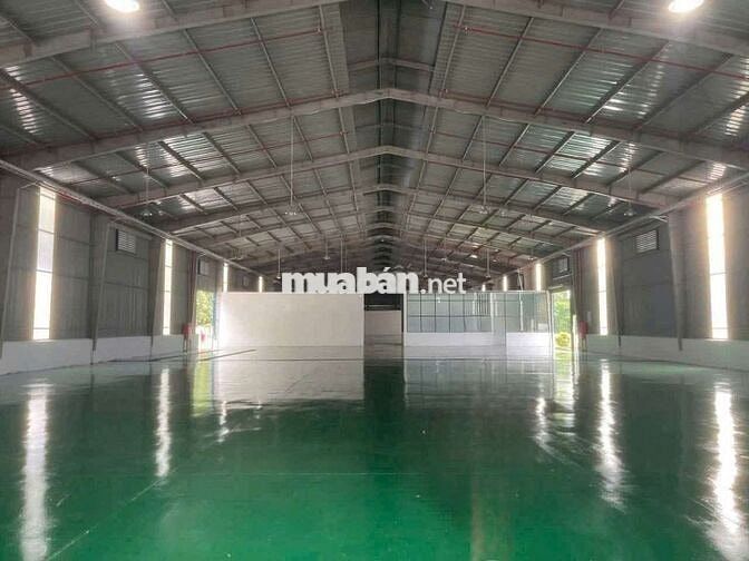 Kho xưởng tiêu chuẩn 6000m, giá 240 triệu, pccc đầy đủ