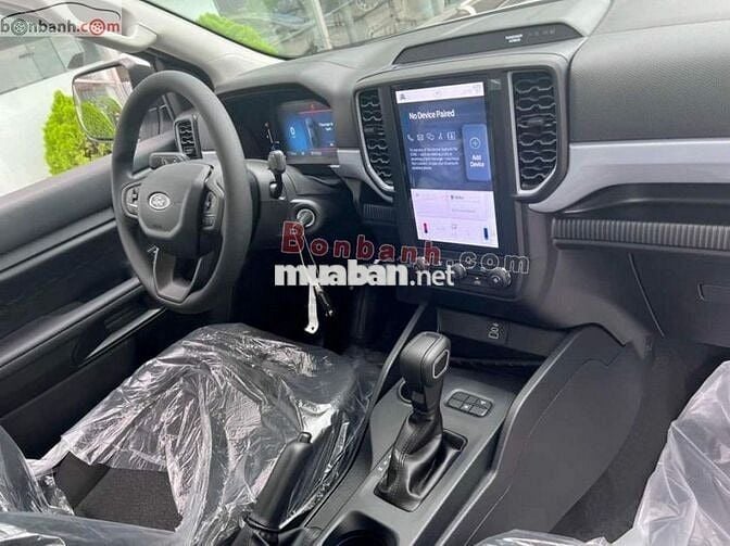 Ford Ranger XLS 2.0L 4x2 AT 2025 -  HT Vay LS Thấp