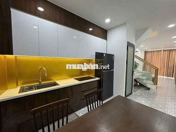 Hiếm ! Xe hơi đỗ cửa ! Ngay khu nhà giàu Đặng Văn Ngữ, 3.4m x 10m