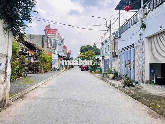Đất gần VinCom Dĩ An, P Tân Đông Hiệp, Tp Dĩ An.