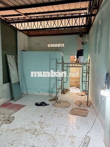 Nhà xưởng hoặc làm kho chứa hàng. Lô góc thoáng mát, DT 300m3