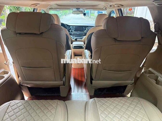 Kia Sedona 2017 - 100000 km