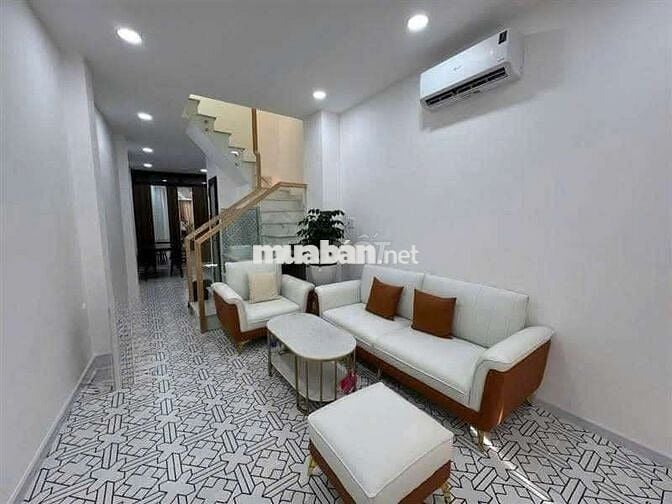 Hiếm ! Xe hơi đỗ cửa ! Ngay khu nhà giàu Đặng Văn Ngữ, 3.4m x 10m