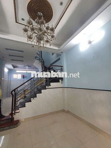 Cho thuê nhà 1/,  1 trệt 2 lầu 4pn, 3wc, 1p thờ,sân thượng trước sau