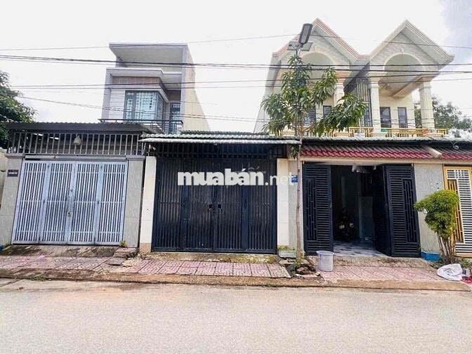 Đất gần VinCom Dĩ An, P Tân Đông Hiệp, Tp Dĩ An.