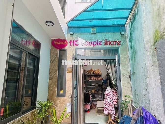 Nhà kiệt 3 tầng trung tâm, 4 phòng ngủ, cách đường Huỳnh Ngọc Huệ 20m