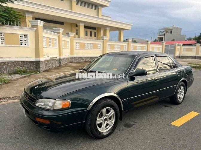 Toyota Camry 1997 LE 2.2 AT - 165000 km