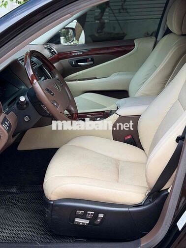 Lexus LS460 2009