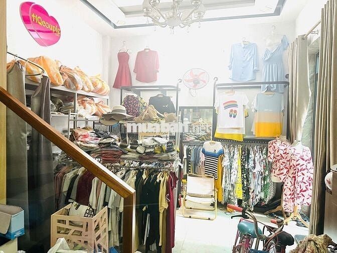 Nhà kiệt 3 tầng trung tâm, 4 phòng ngủ, cách đường Huỳnh Ngọc Huệ 20m