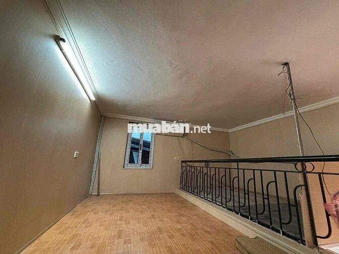 Cho thuê nhà Cấp 4 có gác xép, sân phơi, 20m2 ở Tây Mỗ
