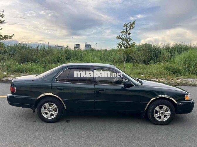 Toyota Camry 1997 LE 2.2 AT - 165000 km