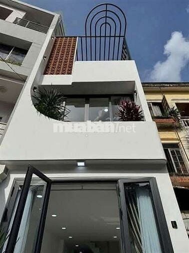 Hiếm ! Xe hơi đỗ cửa ! Ngay khu nhà giàu Đặng Văn Ngữ, 3.4m x 10m