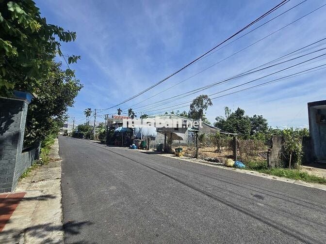 Lô *** 2 mặt tiền Hoà Xuân ĐN view công viên
